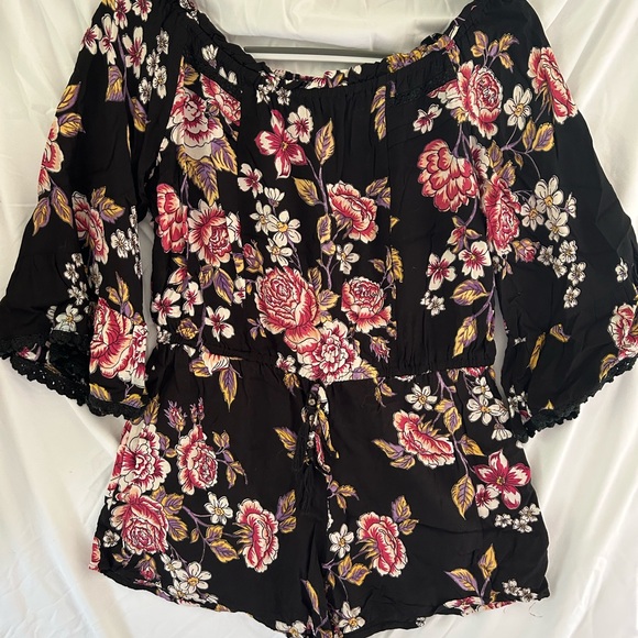 Floral Black Romper - Picture 1 of 1